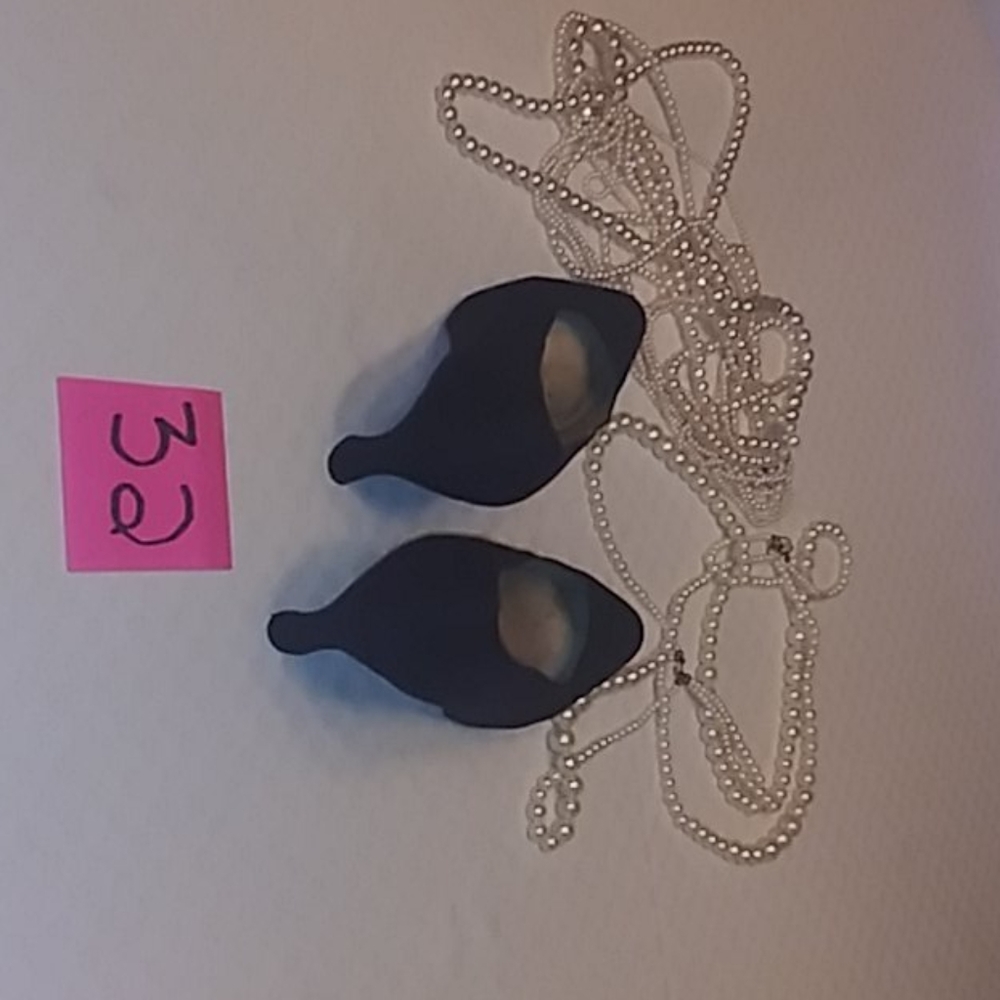 Heels - Picture 3 of 4